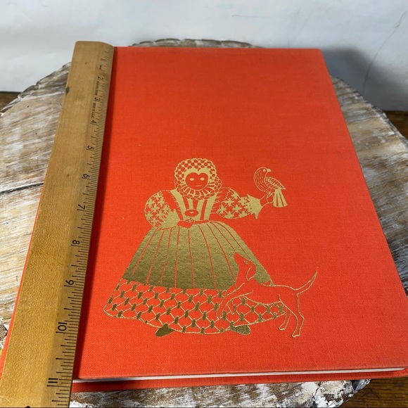 Erica Wilson's embroidery book vintage hardbook - Picture 2 of 14